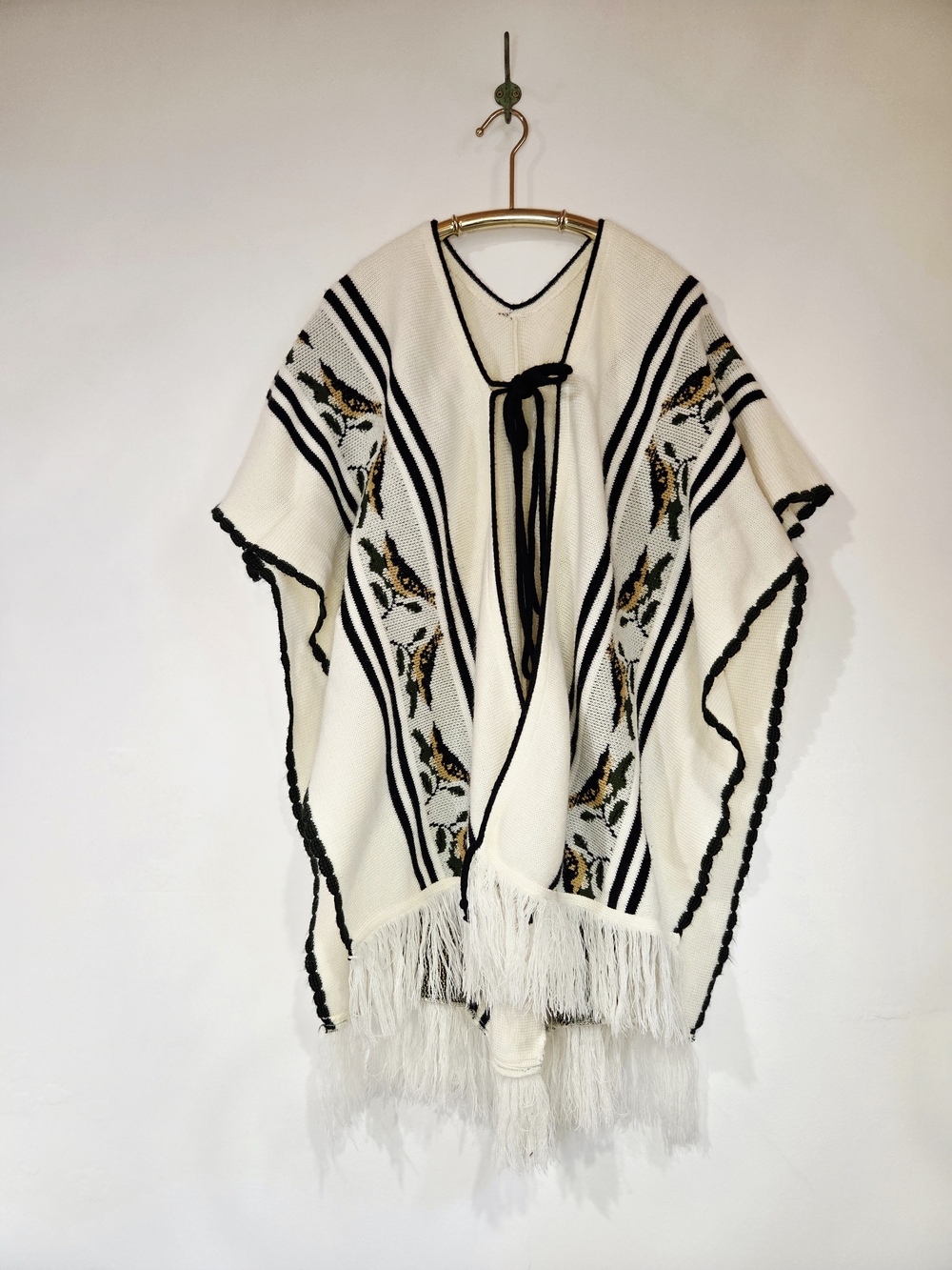 Vtg 70s Bird & Stripe Knit Fringe Poncho - Boho Hippie - FREE SHIPPING!